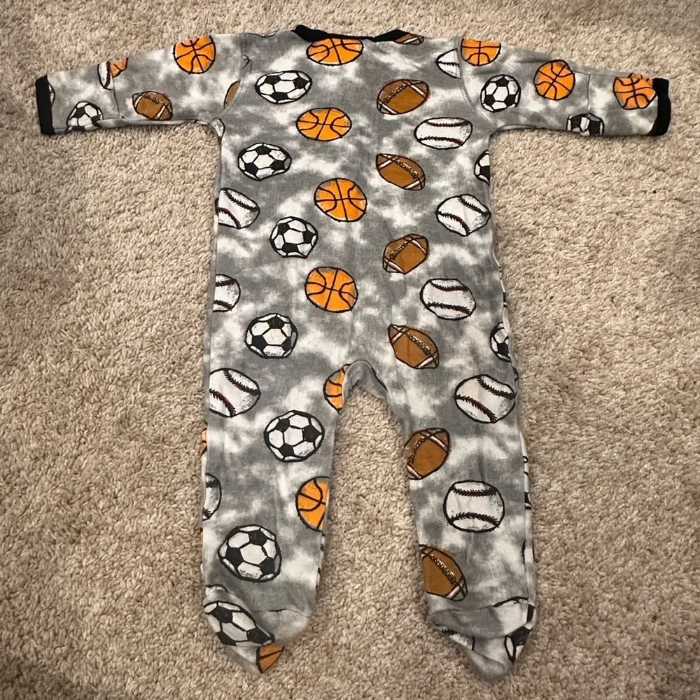 Designer Baby Steps Gray and Orange Sports Footie